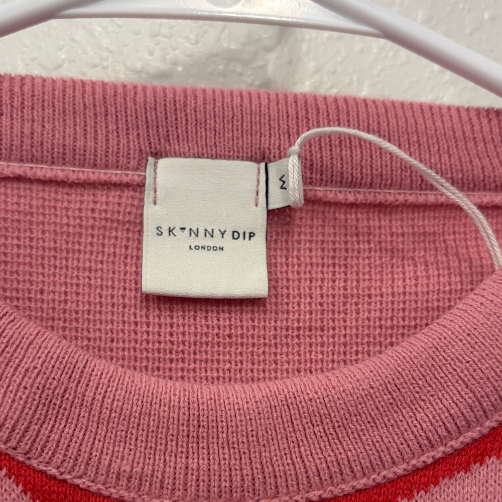 NWOT Vibrant Heart Pattern Sweater - Picture 2 of 3